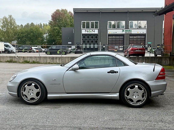 Mercedes-Benz SLK230 23 of 27