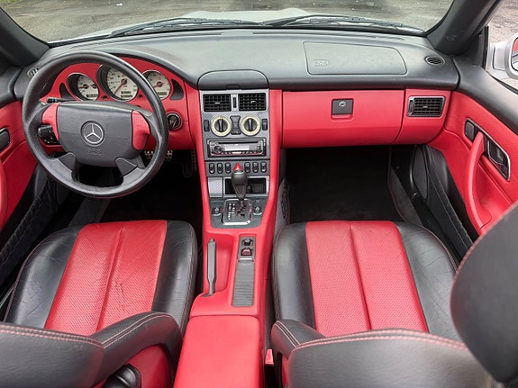 Mercedes-Benz SLK230 15 of 27