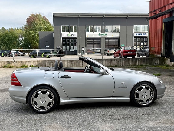 Mercedes-Benz SLK230 13 of 27