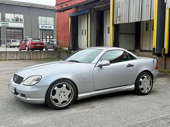 Mercedes-Benz SLK230 21 of 27