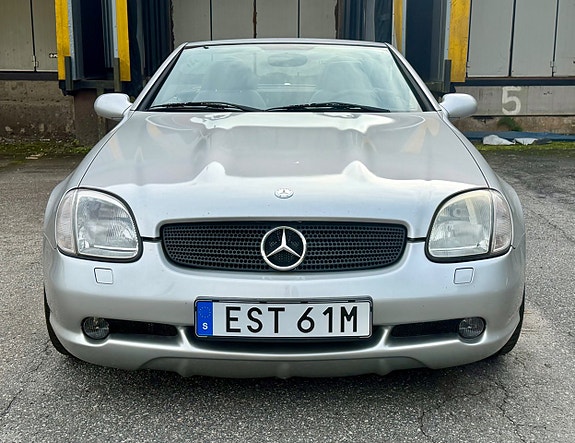 Mercedes-Benz SLK230 2 of 27
