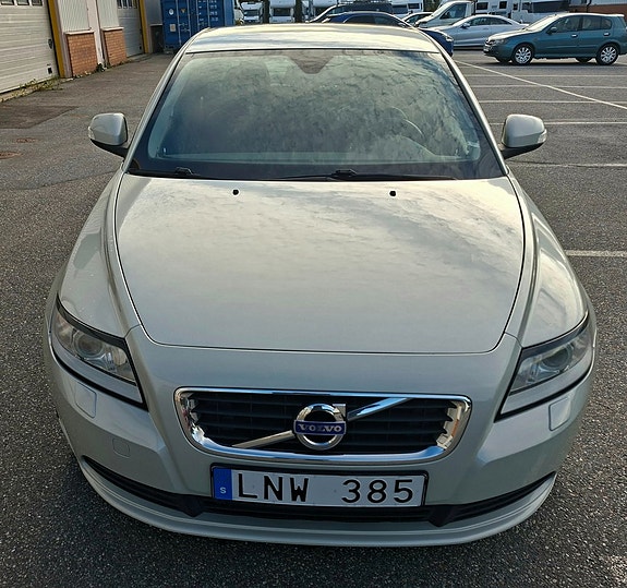 Volvo S40 7 of 13