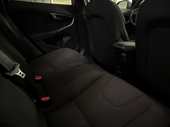 Volvo V40 18 of 20