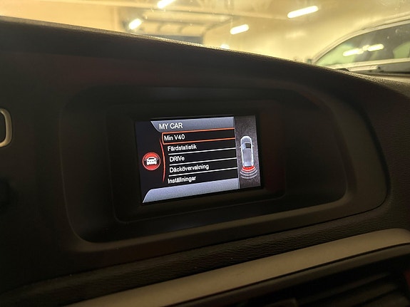 Volvo V40 10 of 20