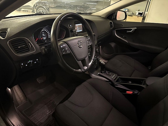 Volvo V40 5 of 20