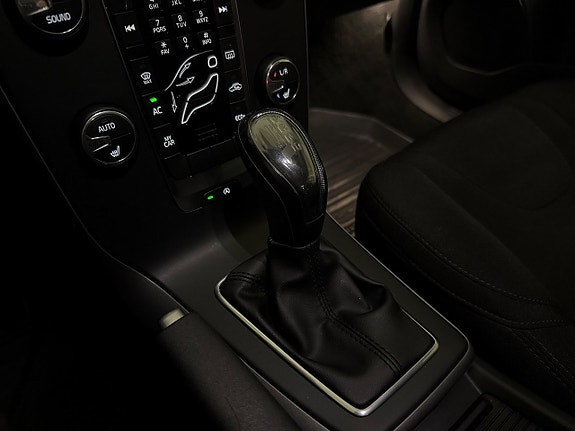Volvo V40 17 of 20