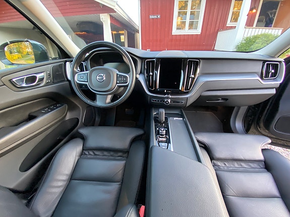 Volvo XC60 19 of 21