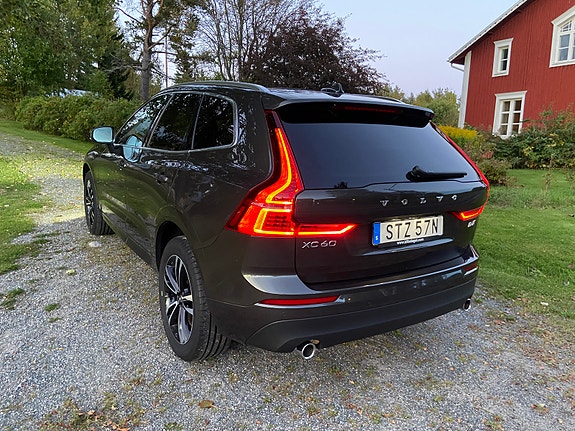 Volvo XC60 8 of 21