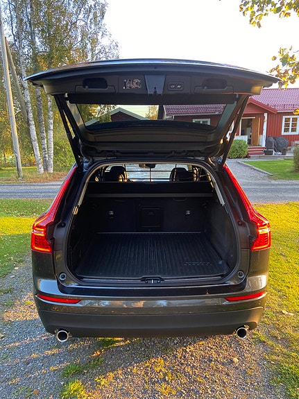 Volvo XC60 10 of 21