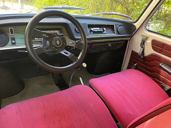 Renault 10 9 of 25