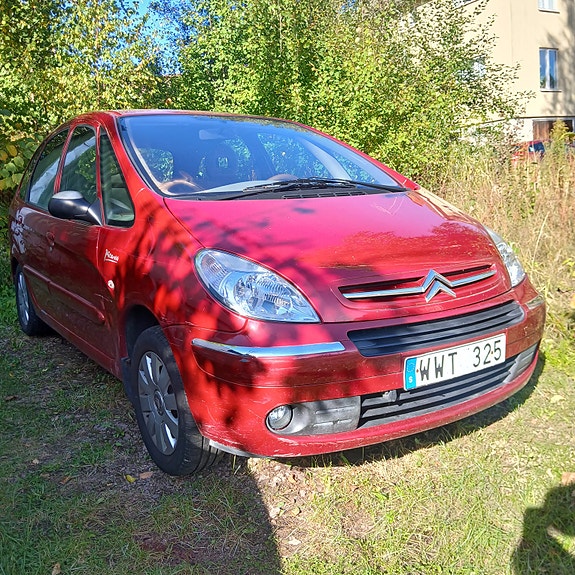 Citroen Xsara Picasso 2 of 9