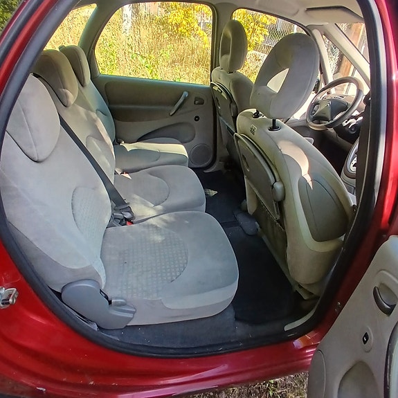 Citroen Xsara Picasso 4 of 9