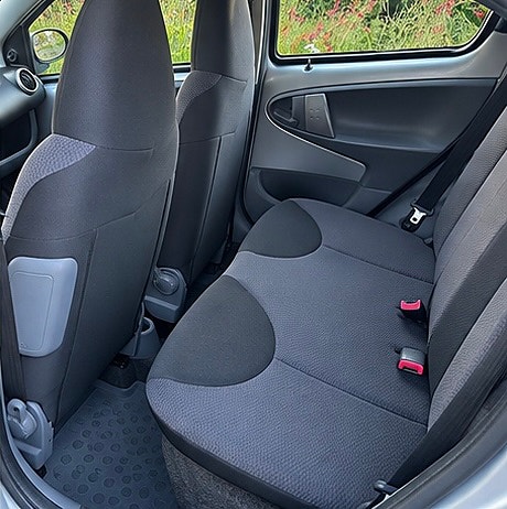 Toyota Aygo 6 of 8