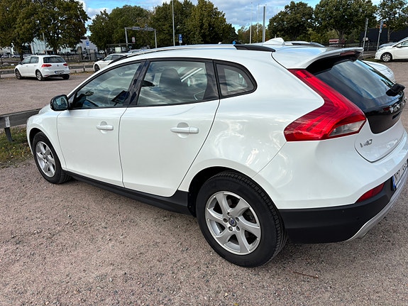 Volvo V40 Cross Country 7 of 8