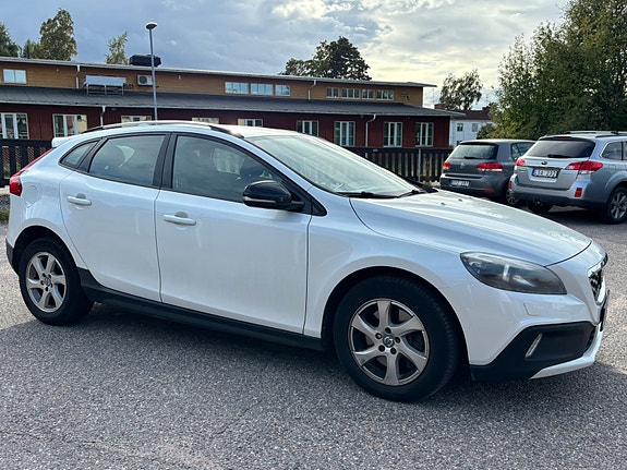 Volvo V40 Cross Country 8 of 8