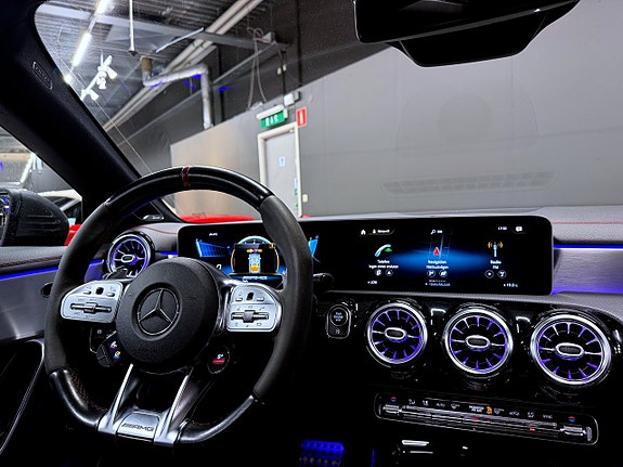 Mercedes-Benz CLA35 14 of 21