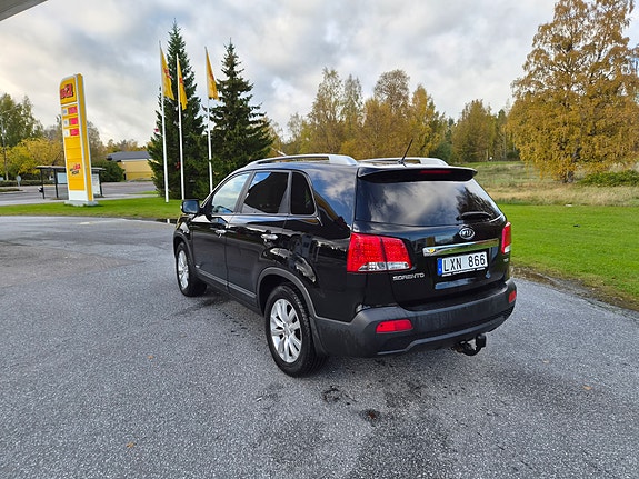 Kia Sorento 8 of 28