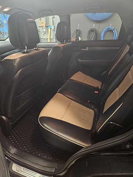 Kia Sorento 13 of 28