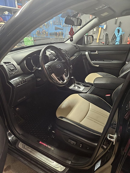 Kia Sorento 24 of 28