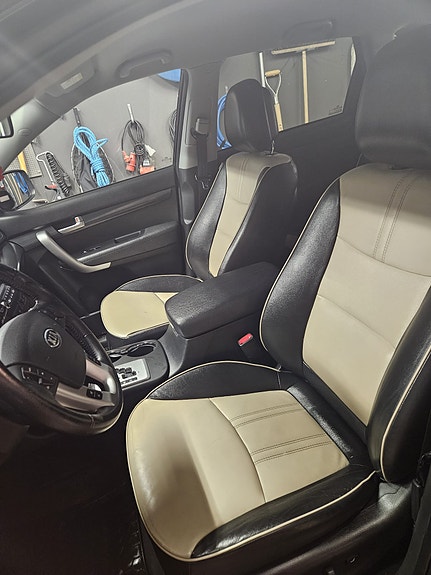 Kia Sorento 18 of 28