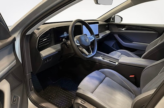 Volkswagen Passat 4 of 12