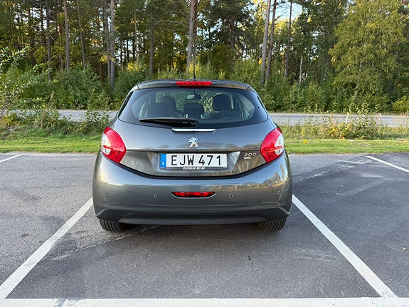 Peugeot 208 6 of 14