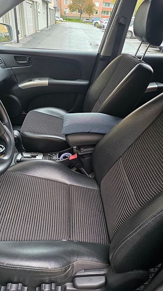 Kia Sportage 2 of 9