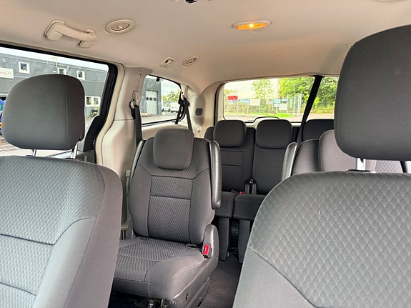 Chrysler Grand Voyager 14 of 20