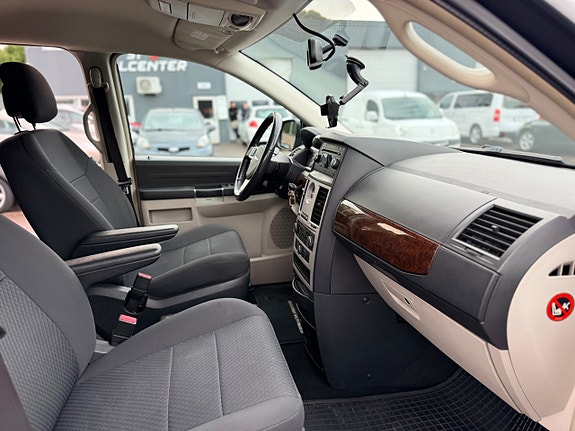 Chrysler Grand Voyager 17 of 20
