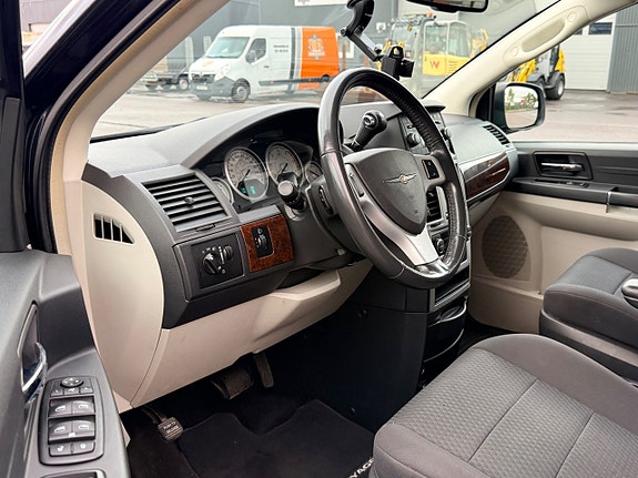 Chrysler Grand Voyager 10 of 20