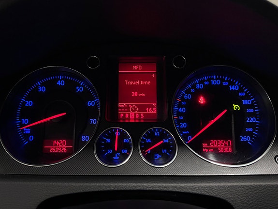 Volkswagen Passat 13 of 22