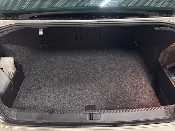 Volkswagen Passat 22 of 22