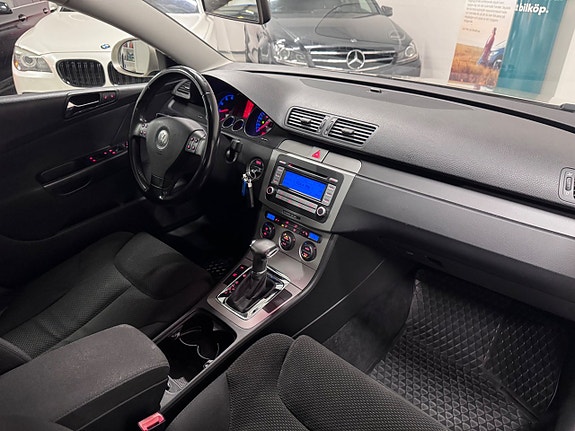 Volkswagen Passat 20 of 22