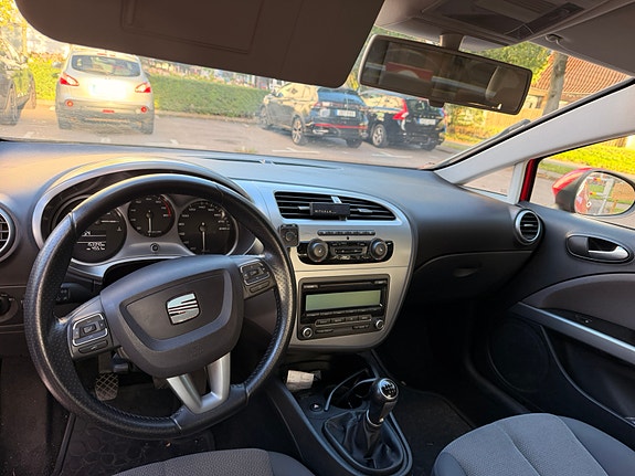 Seat Leon 3 of 6