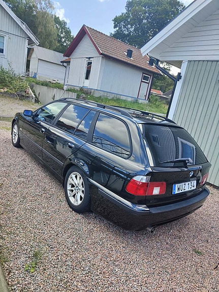 BMW 530i 3 of 13