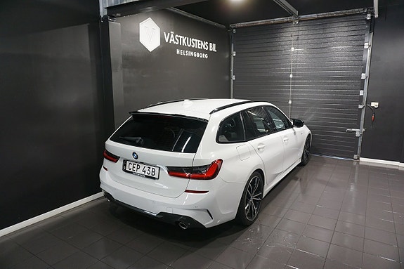 BMW 320 8 of 23