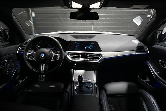 BMW 320 12 of 23