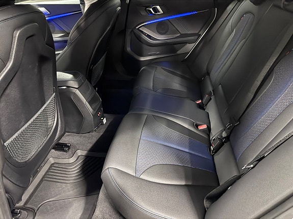BMW 218i 18 of 19
