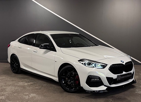 BMW 218i 3 of 19