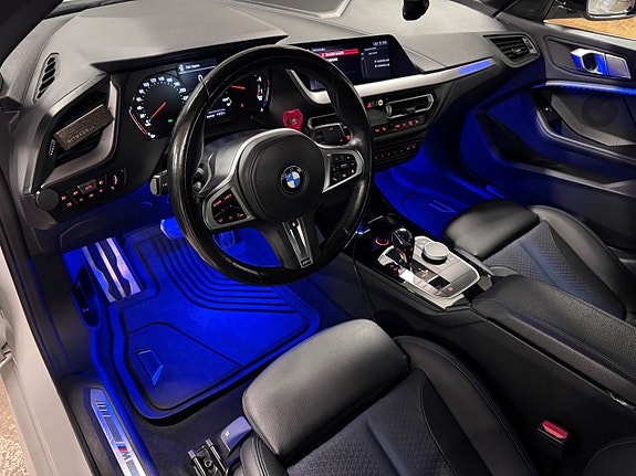 BMW 218i 17 of 19