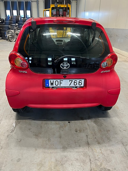 Toyota Aygo 3 of 8