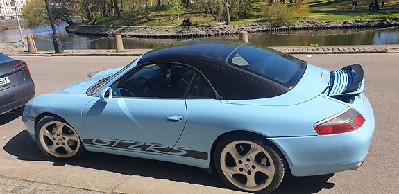 Porsche 911 Carrera 4 4 of 4