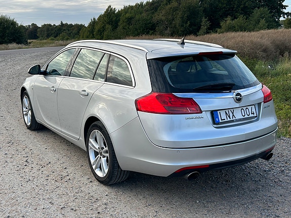 Opel Insignia 3 of 5
