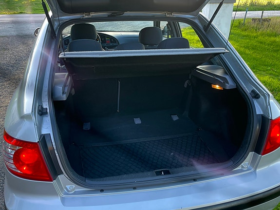 Hyundai Elantra 16 of 16