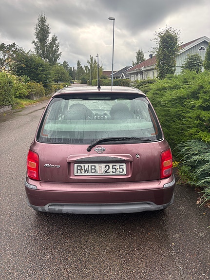 Nissan Micra 3 of 4