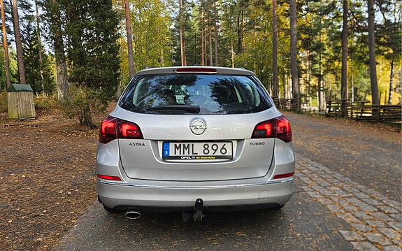 Opel Astra 2 of 9