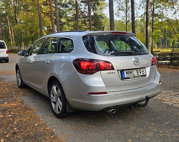 Opel Astra 3 of 9