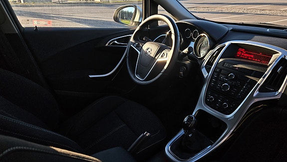Opel Astra 10 of 11