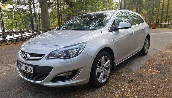Opel Astra 4 of 9