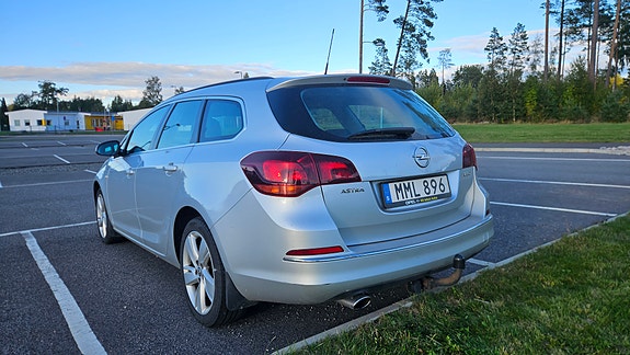 Opel Astra 2 of 11